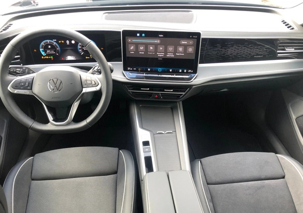 Volkswagen Passat cena 208850 przebieg: 8, rok produkcji 2024 z Olsztyn małe 326